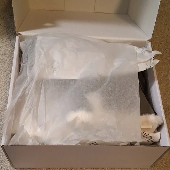 Dream Pairs Gray Ankle Boots with Faux Fur - Picture 9 of 15